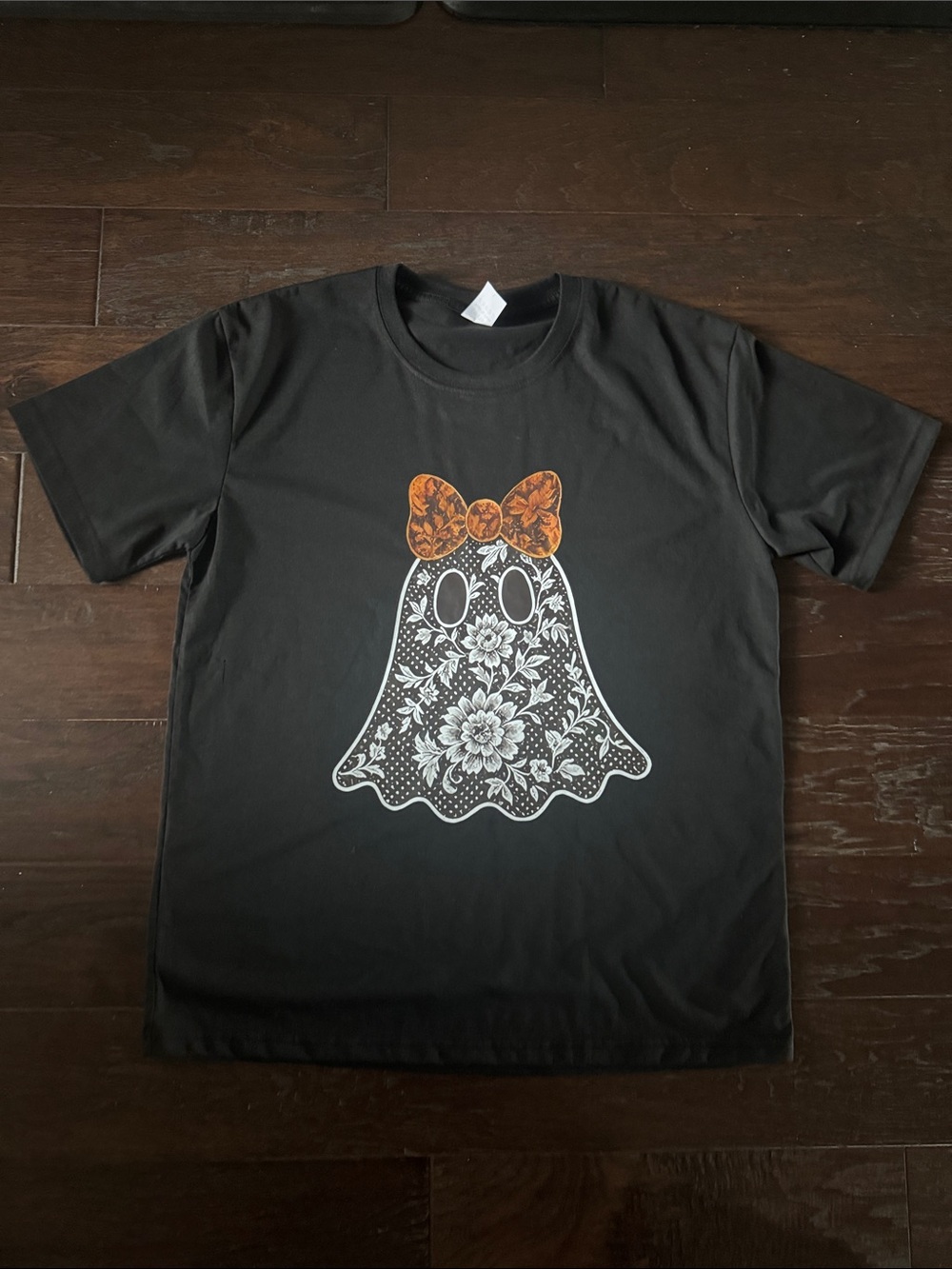 NWOT Halloween Tee Women's Large  Floral Ghost with Orange Bow